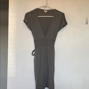 Grey v neck dress